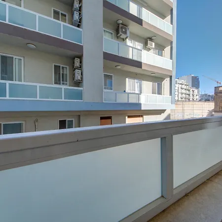 Modern 3br With Balcony In Msida By 360 Estates アパート