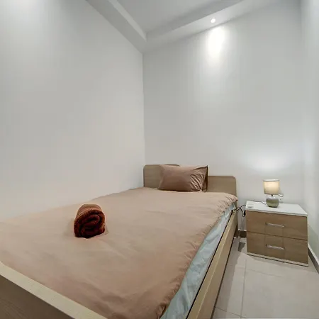 Modern 3br With Balcony In Msida By 360 Estates Διαμέρισμα